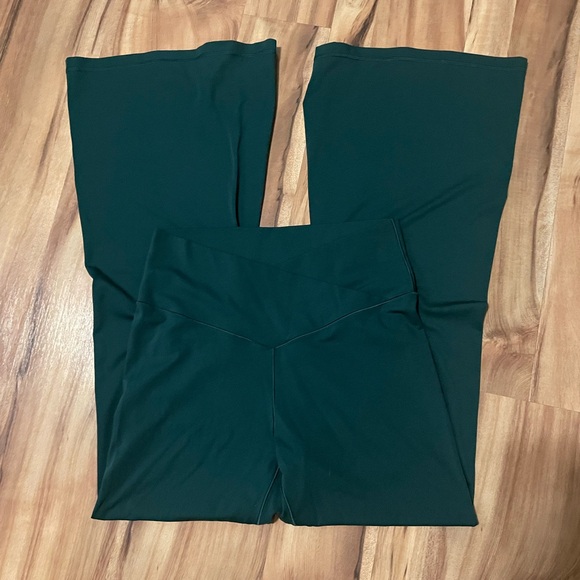aerie Pants - Offline by Aerie Deep Green Flare Leggings Sz XL